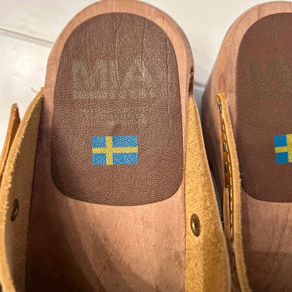 Mia Alma Clogs/ Free People - Picture 8 of 9